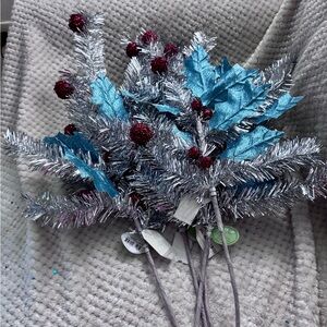 Designer David Christopher Retro Silver Teal and Red Decorated Pick Set5